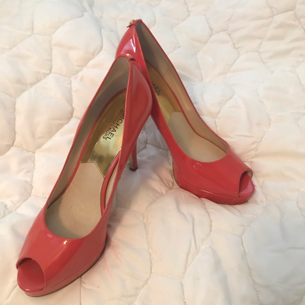 Michael Kors Coral/Salmon Patent Leather Heels